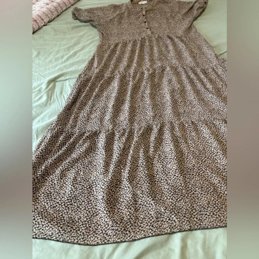 Dress from Ophelia Rae. Size Medium . .